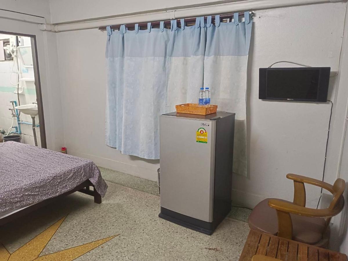 ห้องพักสุขสบายวังหลัง กรุงเทพมหานคร ภายนอก รูปภาพ